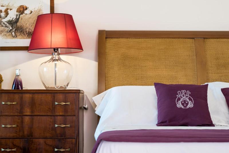 Deluxe Double Room image 3