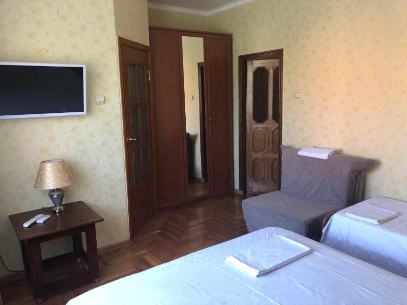 Quadruple Room with Bath image 1
