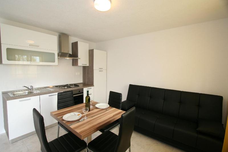 One-Bedroom Apartment with Terrace image 2