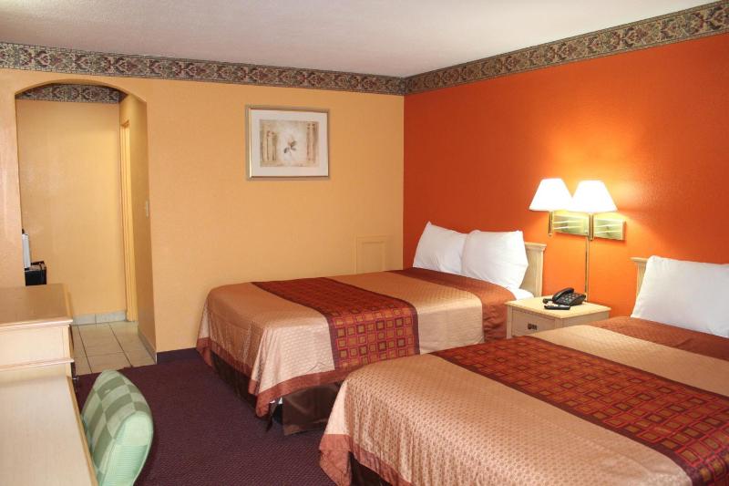 Double Room with Two Double Beds image 1