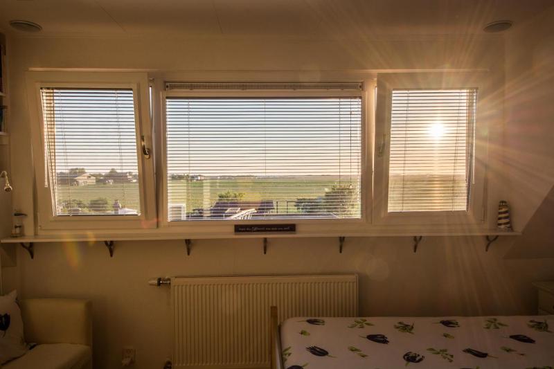 Deluxe Double or Twin Room image 2