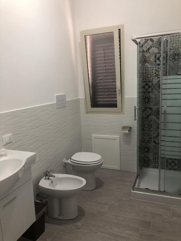 Deluxe Triple Room image 3