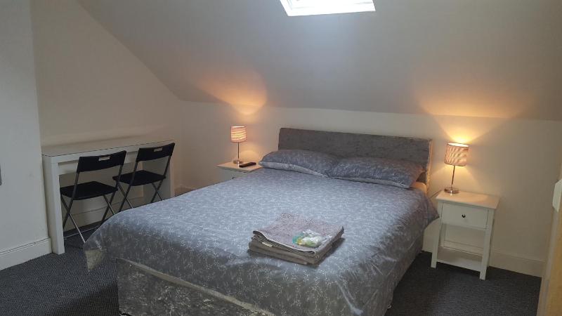 Budget Double Room image 4