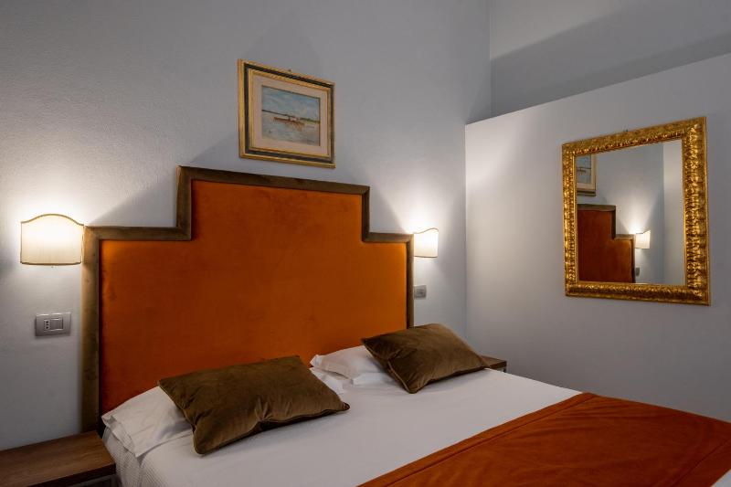 Superior Double or Twin Room image 4