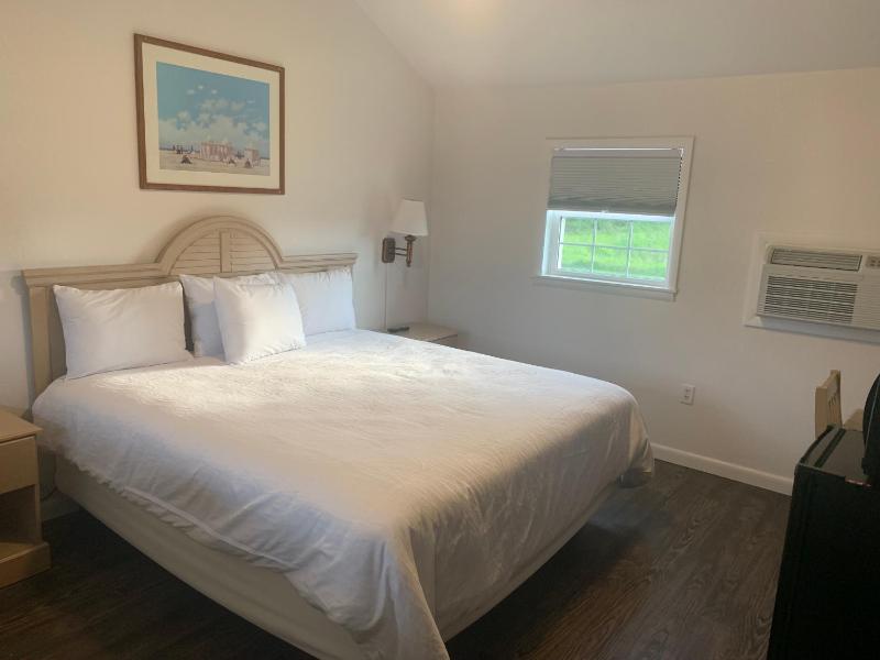 Standard King Room image 1