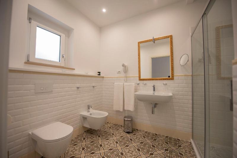 Sui Generis Tropea Luxury Rooms - image 9