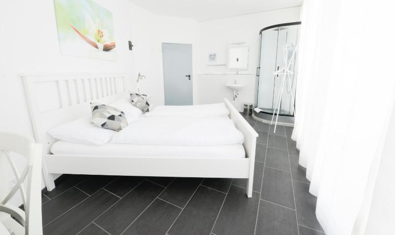 Double Room 1st Floor with Shared WC and Private Shower and Kitchen image 1