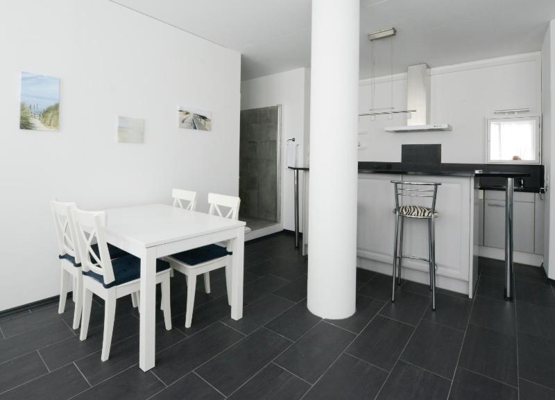 Double Room 1st Floor with Shared WC and Private Shower and Kitchen image 4