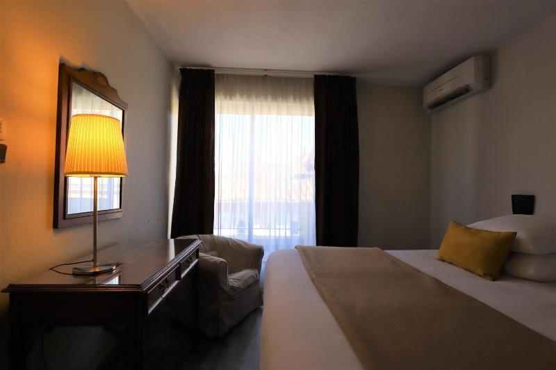 Hotel Des Tuileries - image 5