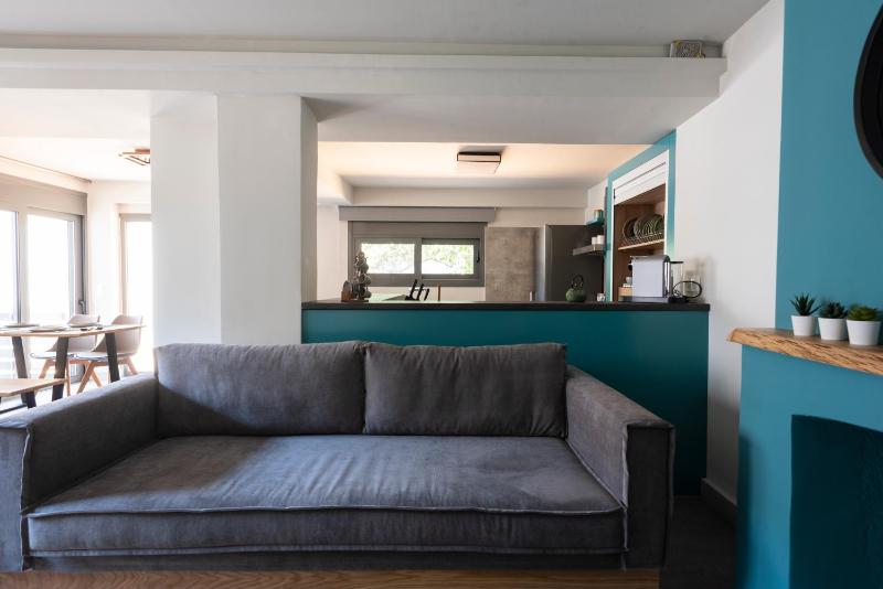Kalamata Center Ground Floor 2BR Apt with Small Yard & 1Gbps Fiber - image 22