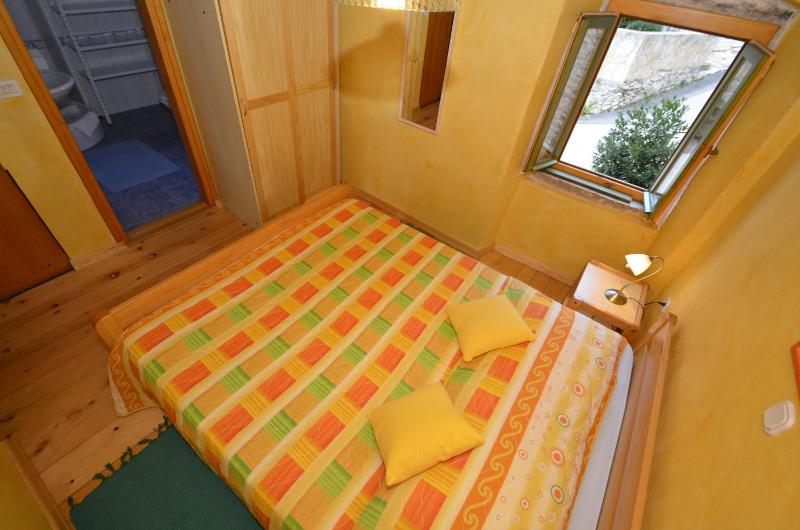 Studio (2 Adults) image 4