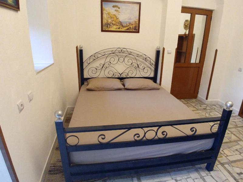 Double Room with Patio image 3