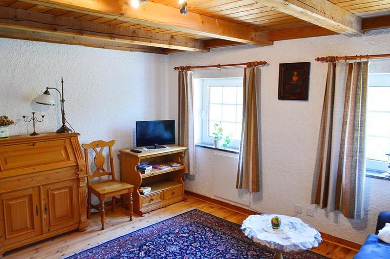 One-Bedroom Apartment image 3