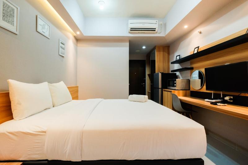 Furnished Studio No Kitchen Apartment Mustika Golf Residence By Travelio - image 13