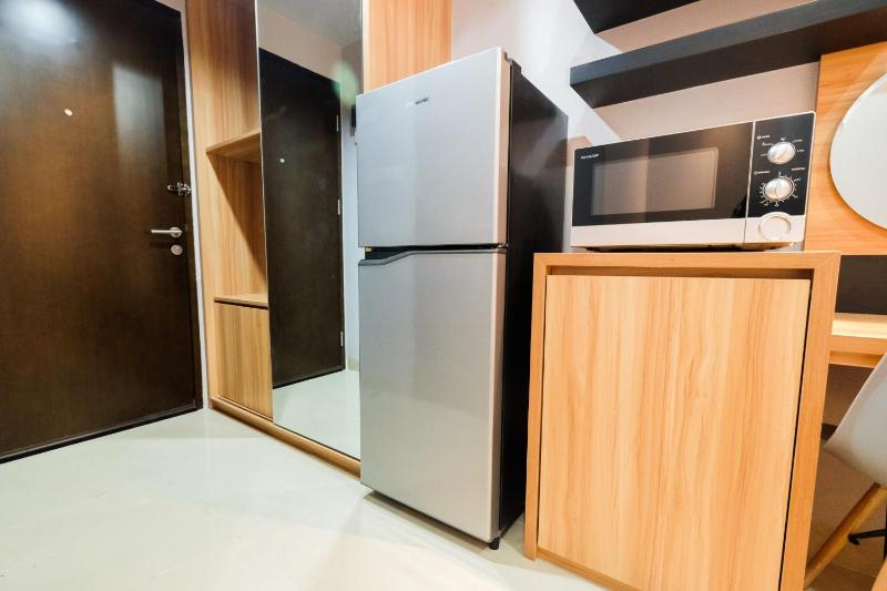 Furnished Studio No Kitchen Apartment Mustika Golf Residence By Travelio - image 14