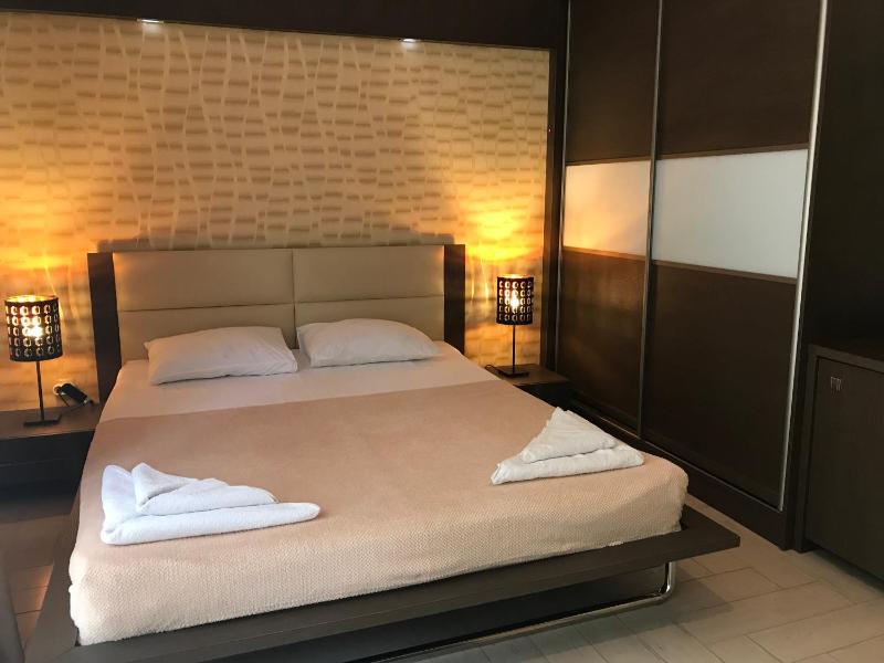 Triple Room image 3