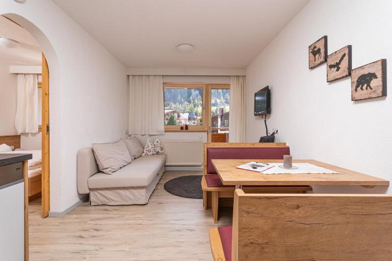 One-Bedroom Apartment image 3