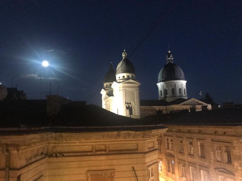 Romantic Panorama Krakivska street - image 1