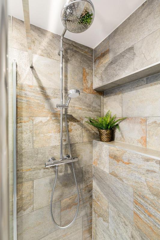 Studio Apartment image 3