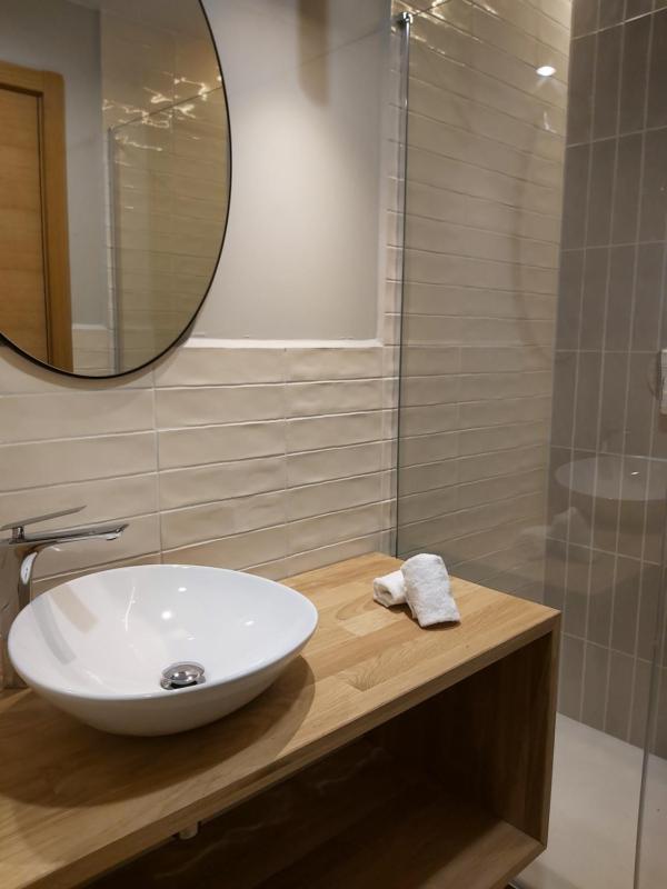 Standard Double Room image 4
