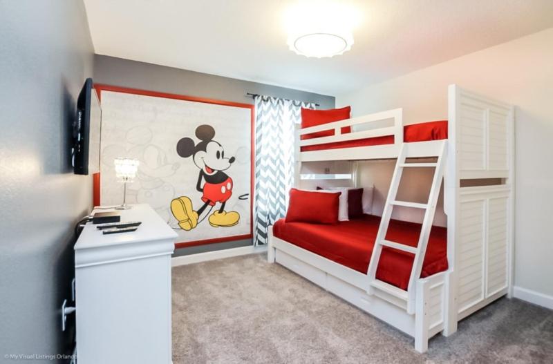 Resort-Style Family Retreat Private Pool Near Disney - image 26
