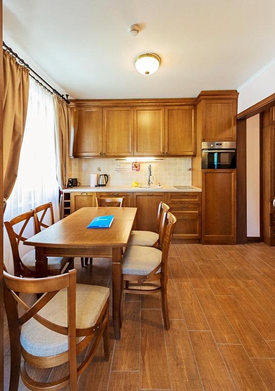 Two-Bedroom Apartment (4 Adults + 1 Adult or 1 Child) image 3