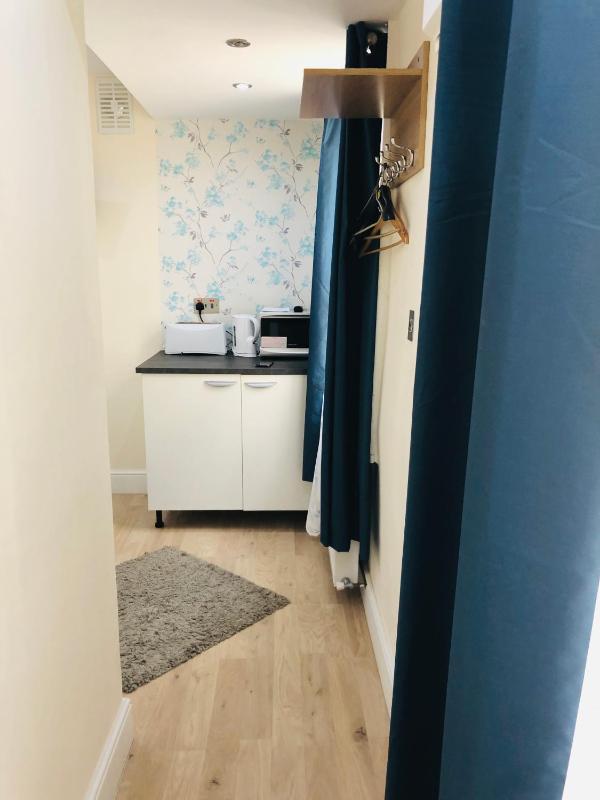 Studio Apartment image 2