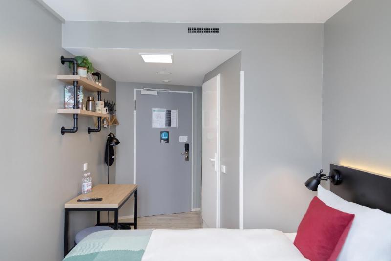 Deluxe Single Room image 3