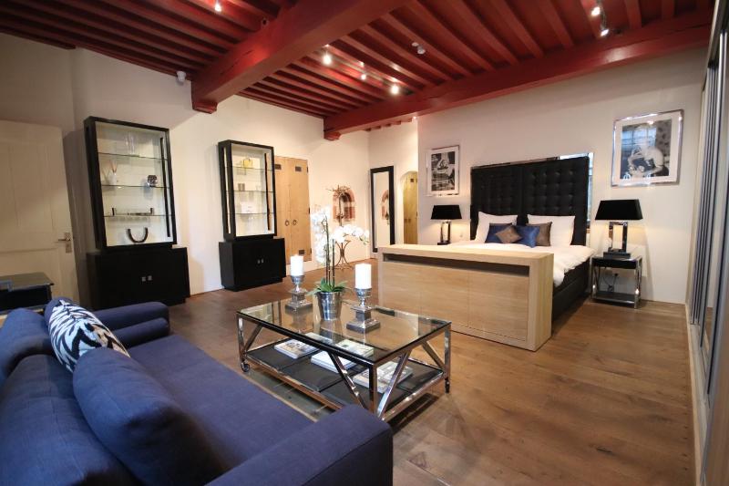 Presidential Suite image 1