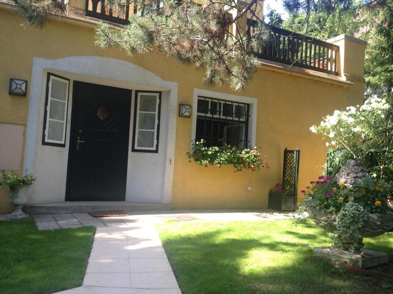 Exquisites Gartenapartment in eleganter Jugendstilvilla - image 8