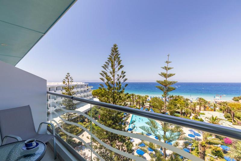 Blue Horizon - image 9