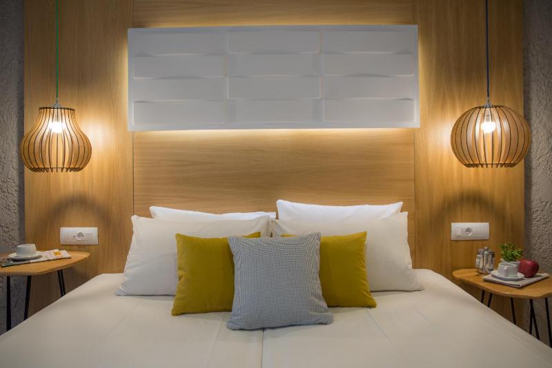 Budget Double Room image 3