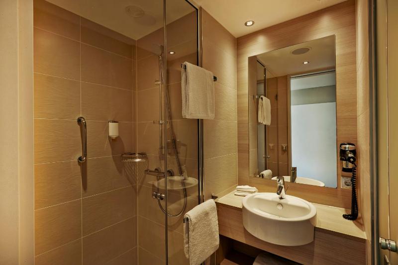 Superior Double Room image 3