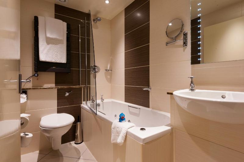 Club Double Room image 4