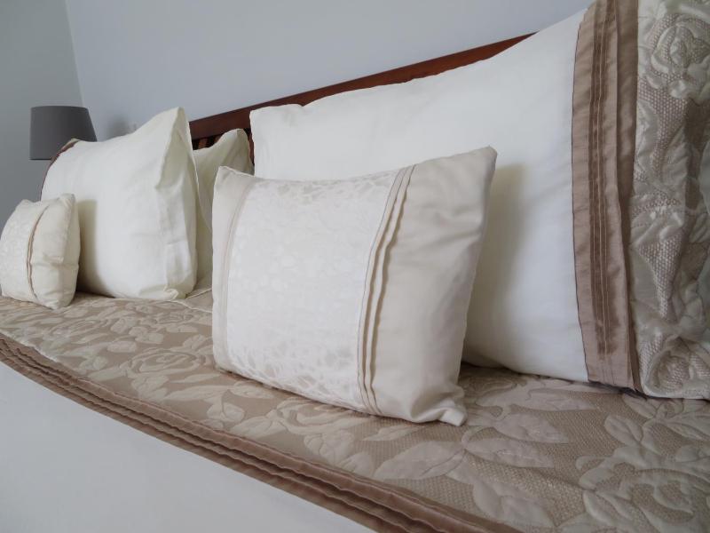 Deluxe Double Room image 2