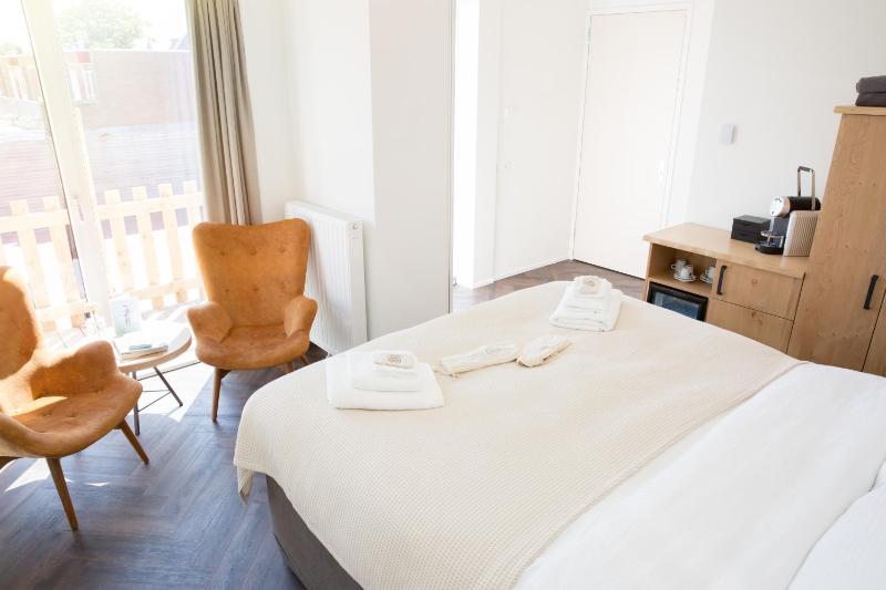 King Room image 2