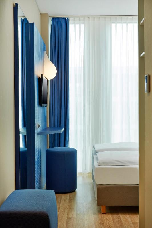 Superior Double Room image 4