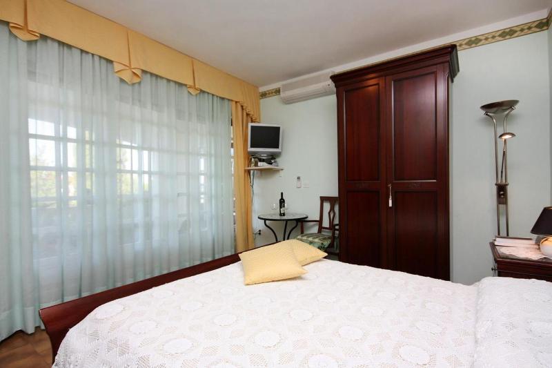 Studio with Terrace and Sea View image 2