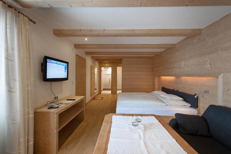 Superior Double Room image 3