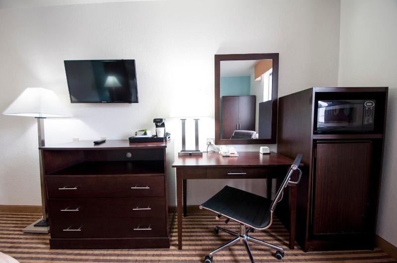 Standard King Room - Non Smoking image 4