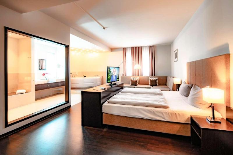 Suite image 2