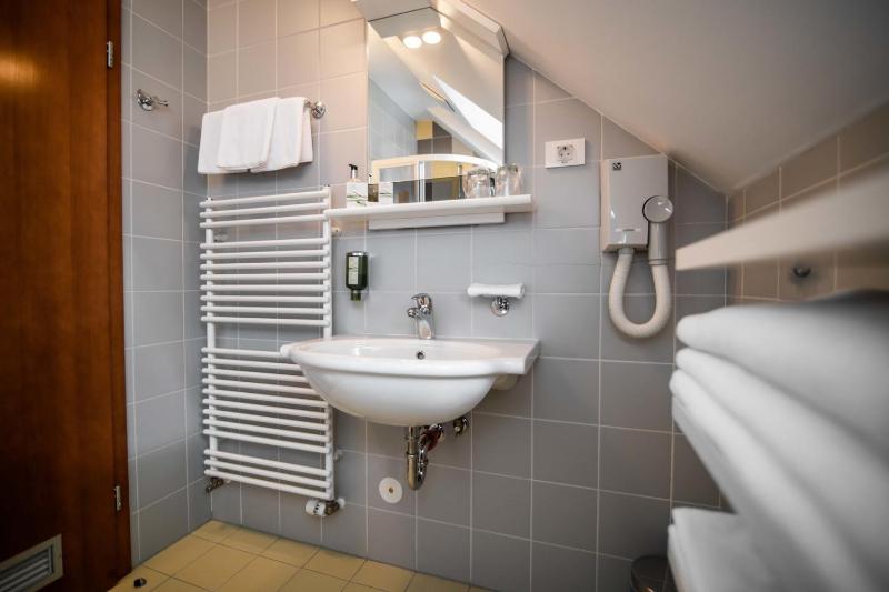 Triple Room image 3