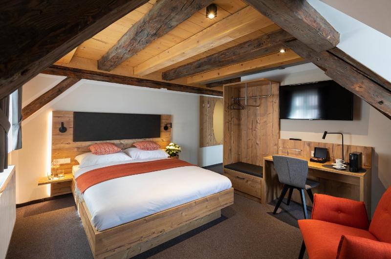 Superior Double Room image 2