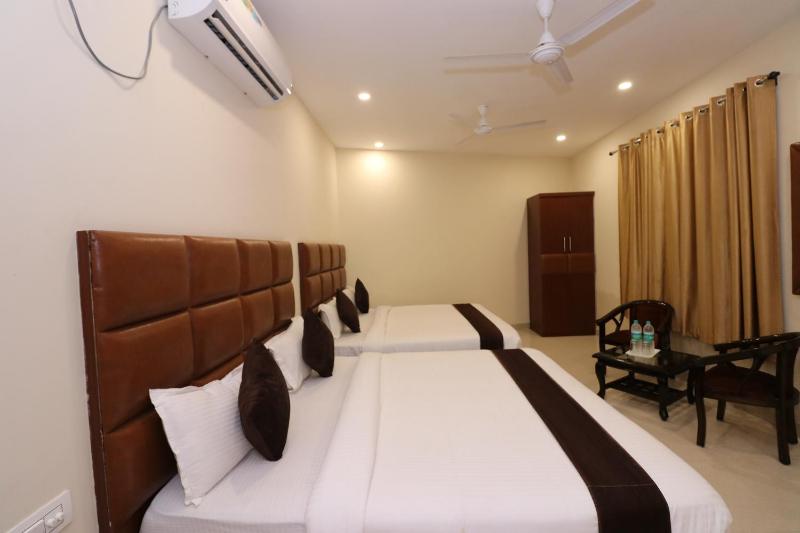HOTEL DEV GANGA - image 7