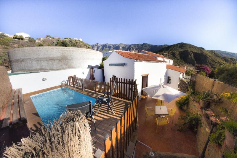 Vivelorural casa Tunte 1 piscina y terraza - image 13