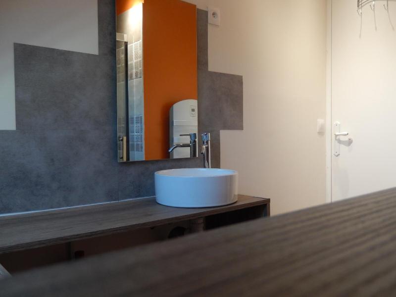 Two-Bedroom House image 4