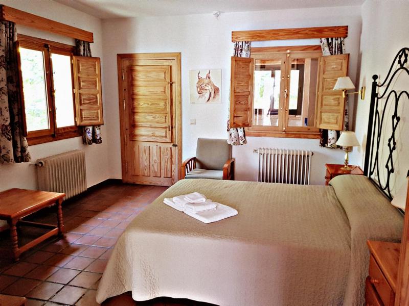One-Bedroom Apartment image 2