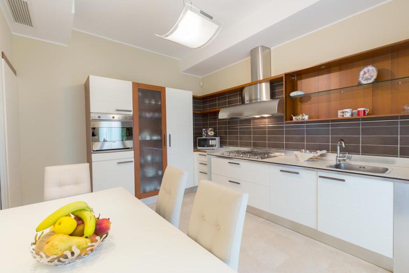 Apartment with Garden View image 4