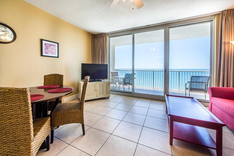 Apartment with Sea View image 3