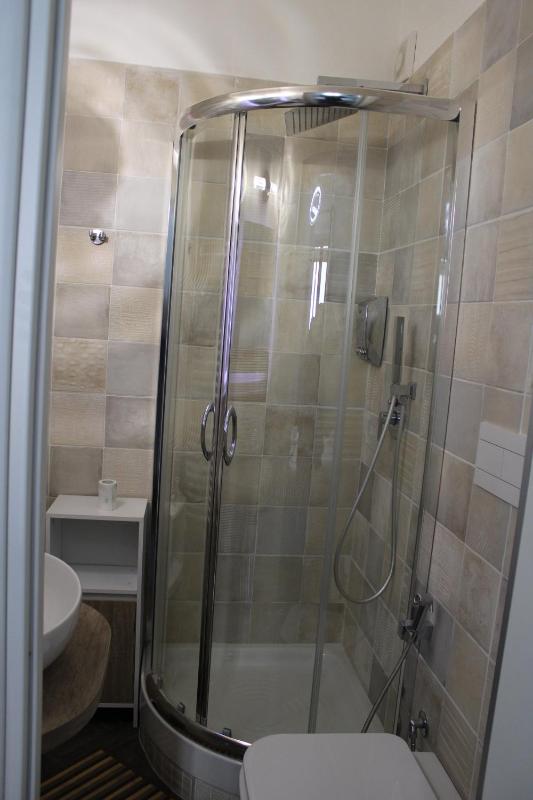 Double Room image 2